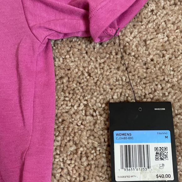 Nike Loose Fit Tee - Picture 4 of 5